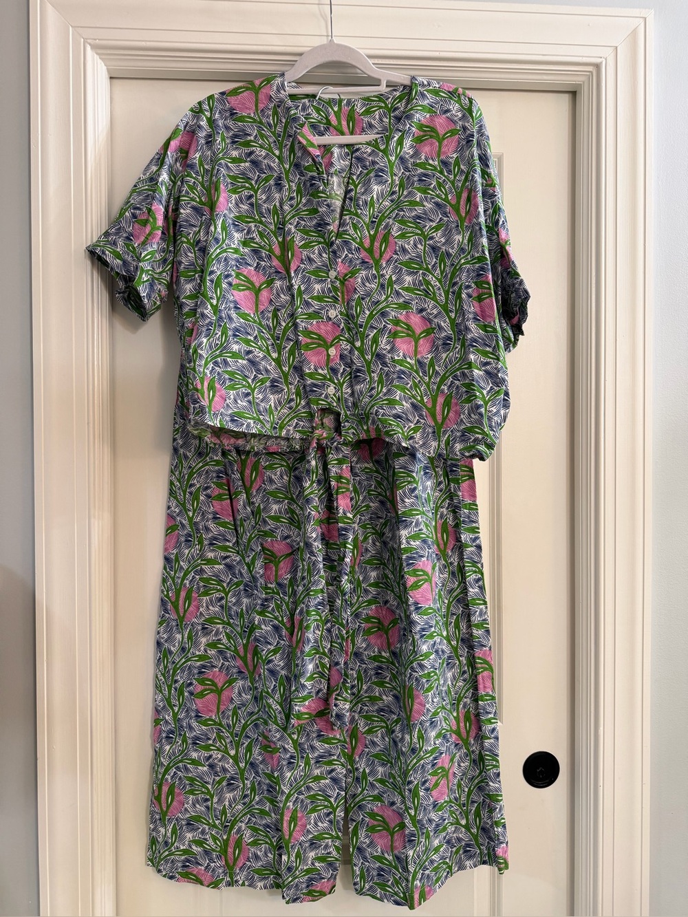 Liberty & Justice 2 pc set floral nwot